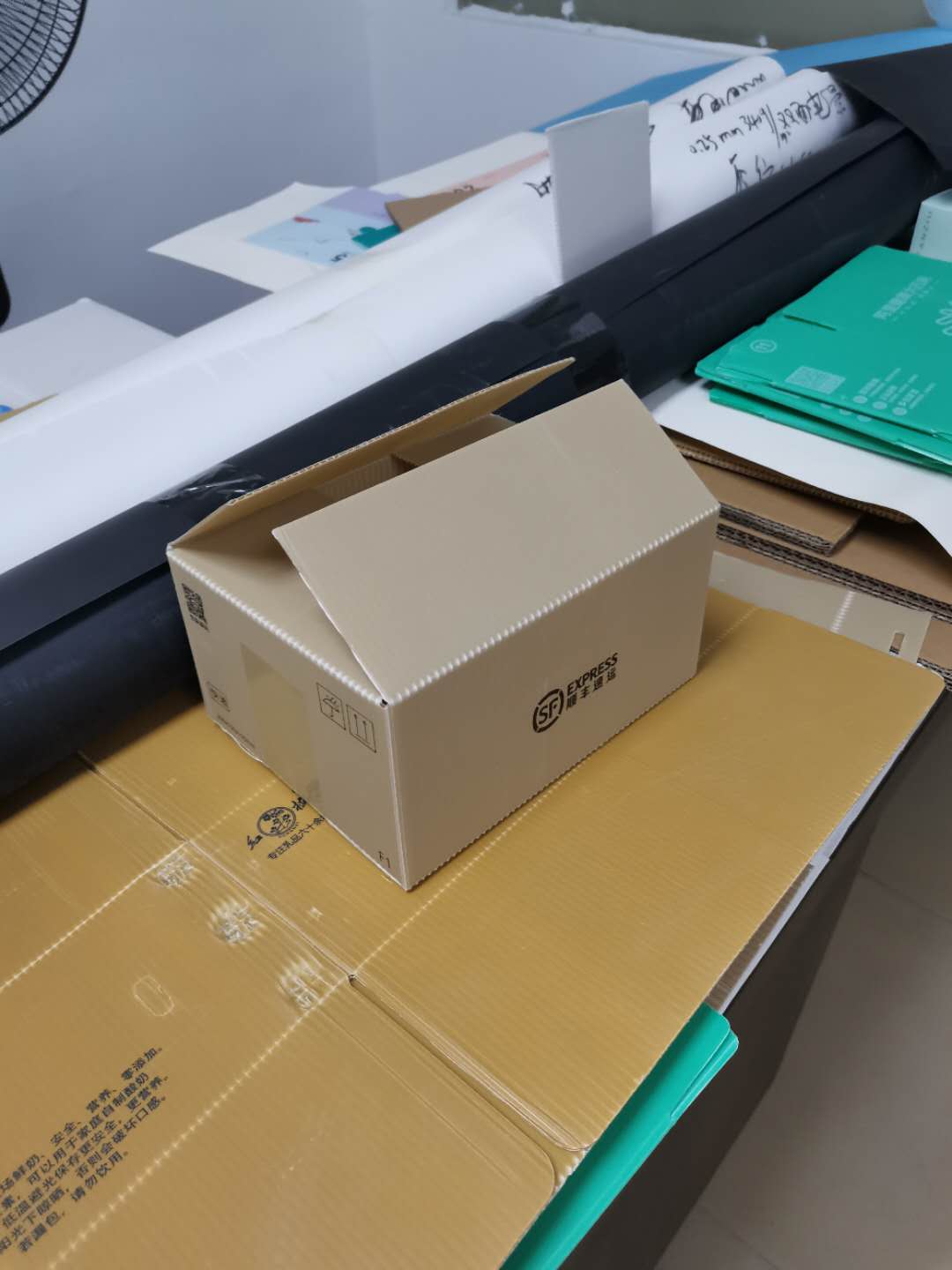 可降解石塑箱
