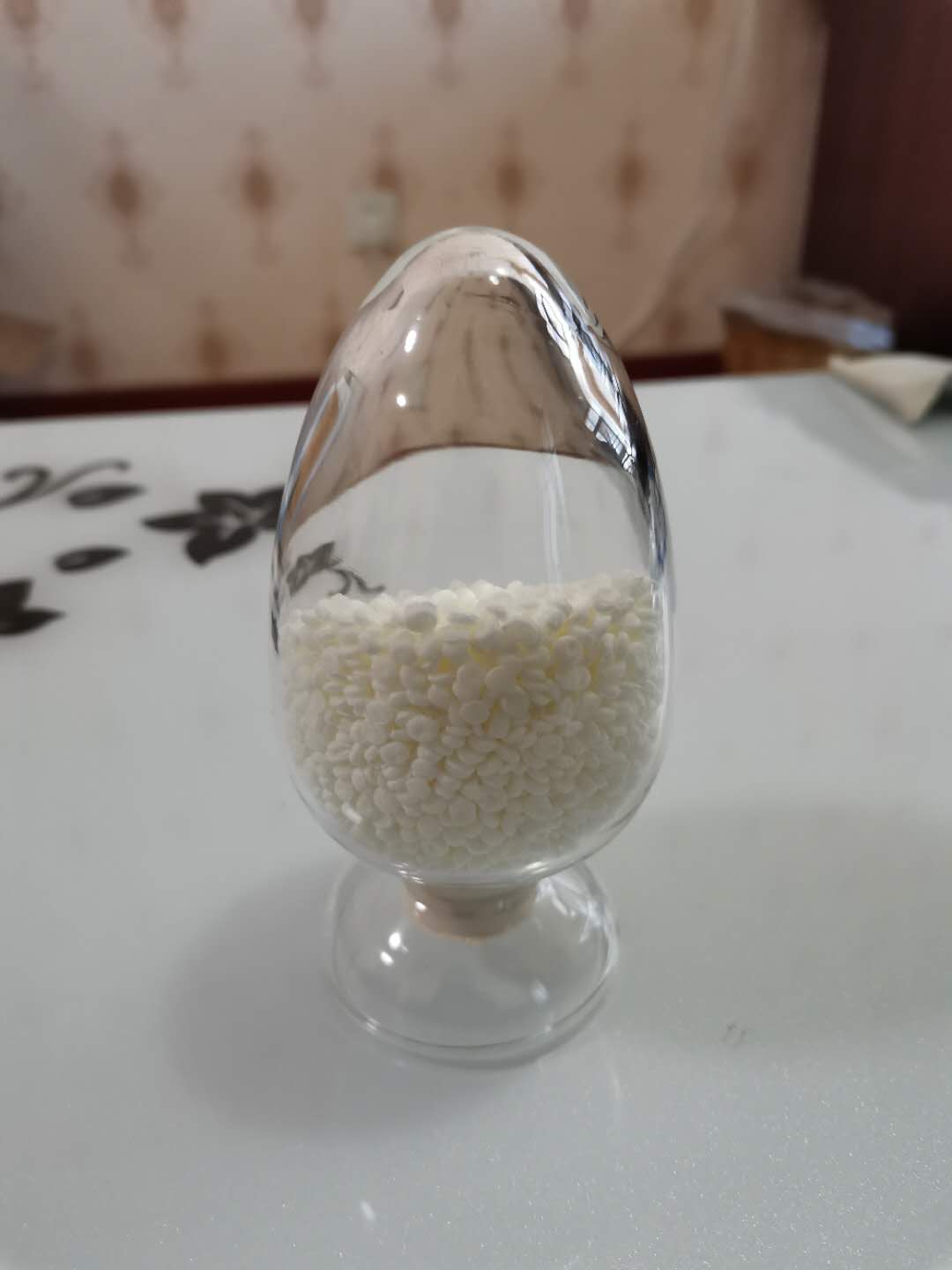 PE类一次性酒店用品专用厌氧降解料(图1)